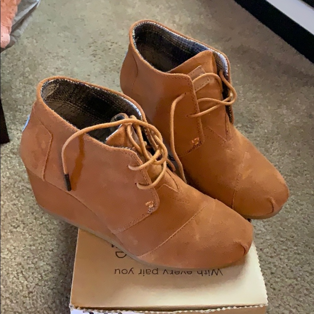 Toms • Dessert Wedge